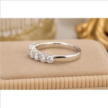 No Reserve 925 Sterling Silver 1.44 Ct Cubic Zirconia Ring 6.5 US Ring Size