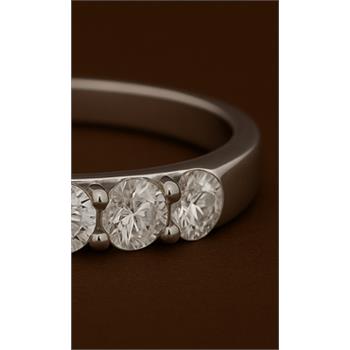 No Reserve 925 Sterling Silver 1.46 Ct Cubic Zirconia Ring 7 US Ring Size