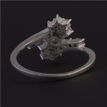 No Reserve 925 Sterling Silver 1.75 Ct Cubic Zirconia Ring 7 US Ring Size