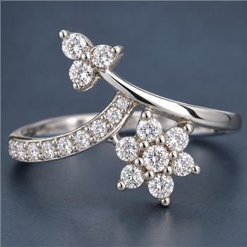 No Reserve 925 Sterling Silver 1.78 Ct Cubic Zirconia Ring 6  US Ring Size