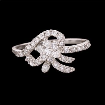 No Reserve 925 Sterling Silver 1.89 Ct Cubic Zirconia Ring 6.5 US Ring Size