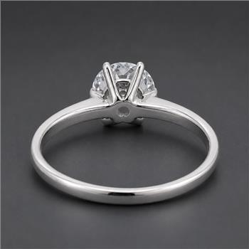 No Reserve 925 Sterling Silver 2.09 Ct Cubic Zirconia Ring 7 US Ring Size