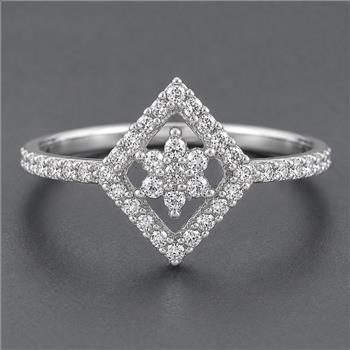 No Reserve 925 Sterling Silver 2.41 Ct Cubic Zirconia Ring 6 US Ring Size