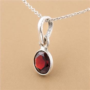 No Reserve 925 Sterling Silver 2.95 Ct Round Garnet Pendant