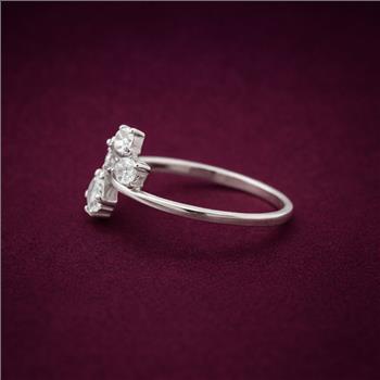 No Reserve 925 Sterling Silver 3.25 Ct Cubic Zirconia Ring 9 US Ring Size