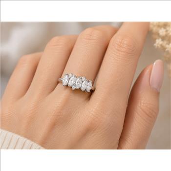 No Reserve 925 Sterling Silver 3.35 Ct Cubic Zirconia Ring 7 US Ring Size