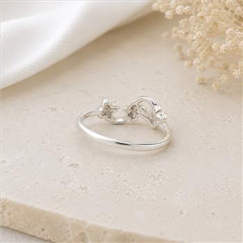 No Reserve 925 Sterling Silver Solid Ring 7.5 US Ring Size