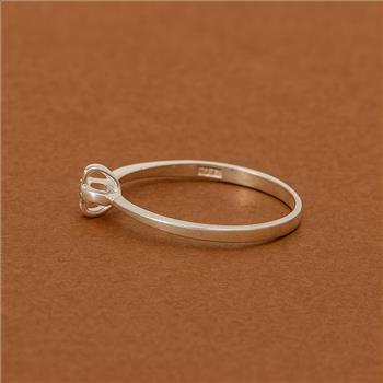 No Reserve 925 Sterling Silver Solid Ring 8 US Ring Size