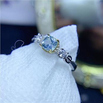 NO RESERVE Blue Topaz 925 Sterling Silver Ring