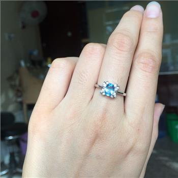 NO RESERVE Blue Topaz 925 Sterling Silver Ring