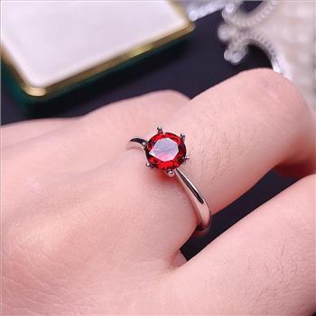 NO RESERVE Garnet 925 Sterling Silver Ring