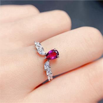 NO RESERVE Garnet 925 Sterling Silver Ring