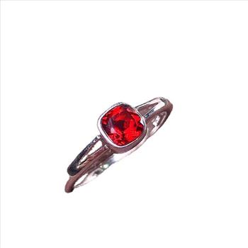 NO RESERVE Garnet 925 Sterling Silver Ring