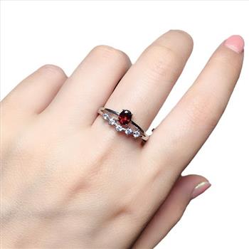 NO RESERVE Garnet 925 Sterling Silver Ring