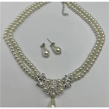 NO RESERVE Imitation Pearl Gold Plated Brass Necklace