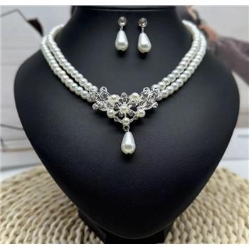 NO RESERVE Imitation Pearl Gold Plated Brass Necklace