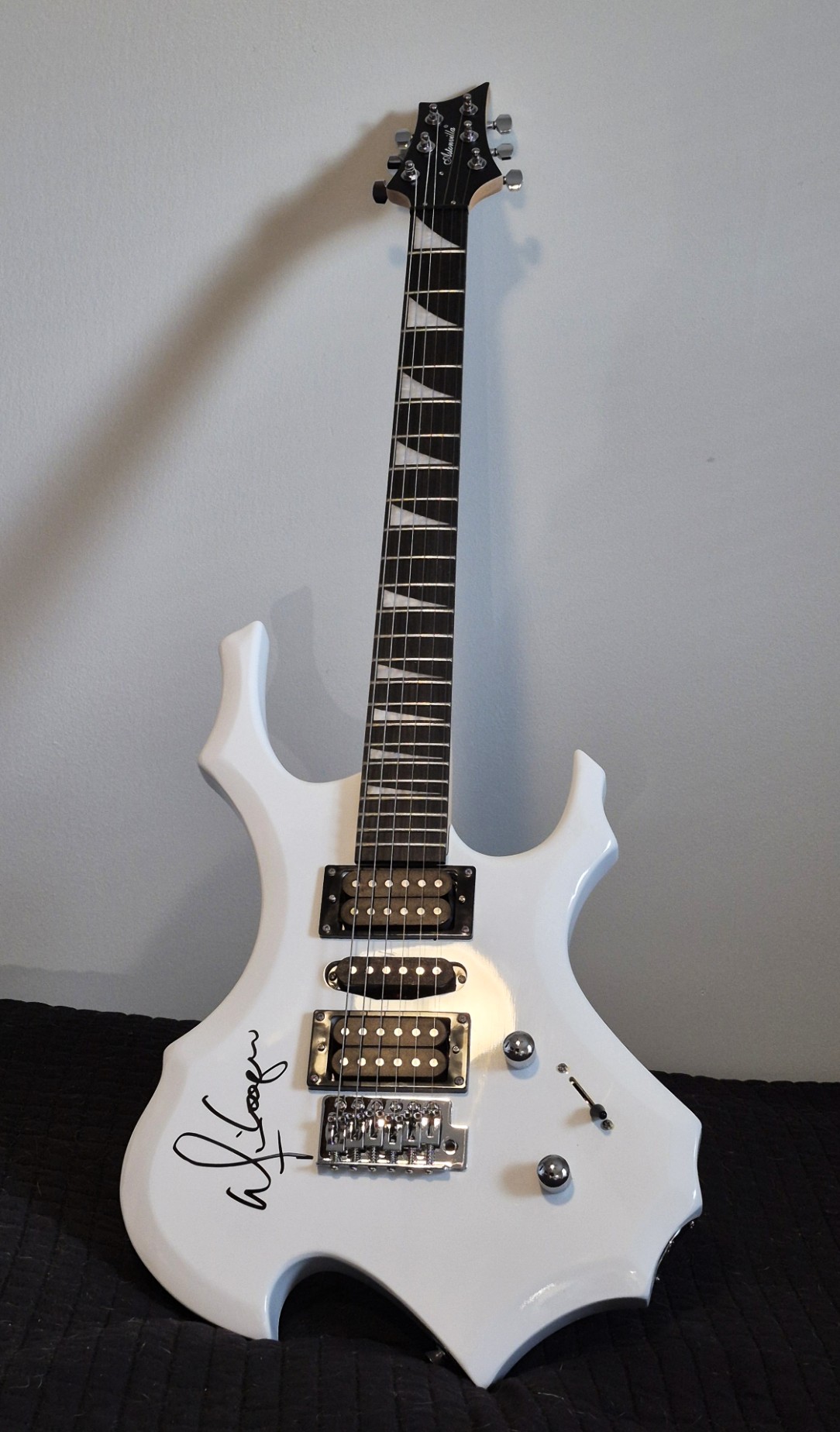 Alice Cooper SIGNED Full-Size Electric Guitar With COA Beckett