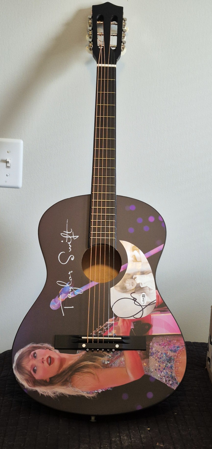 Taylor Swift Artist of the Year Signed 38" Acoustic Guitar JSA AUTHENTICATION