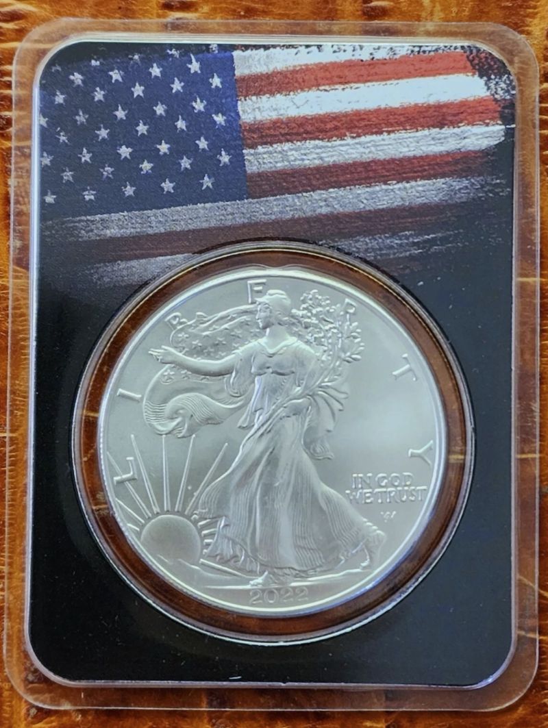 2022 American 1 oz .999 Silver Eagle BU $1 Coin Flag Label & Black Card in TEP
