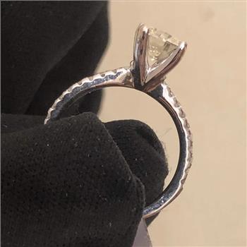 Real Natural Diamond 1 Carat Engagement Ring IGI Certified