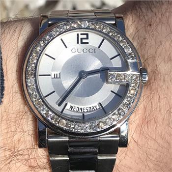 Custom Natural Diamond 2.00 Carat Men's White Dial Gucci Day of The Week Date Watch IGI Certified