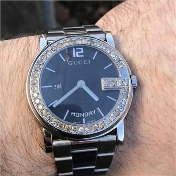 Custom Natural Diamond 2.50 Carat Men's Black Dial Gucci Day of The Week Date Watch IGI Certified