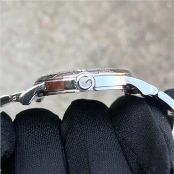 Custom Natural Diamond 2.50 Carat Men's Black Dial Gucci Day of The Week Date Watch IGI Certified